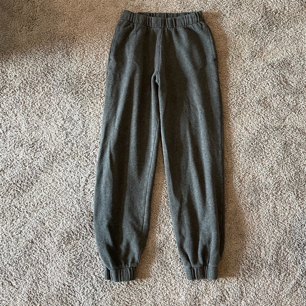 Brandy Melville gray sweatpants, one size